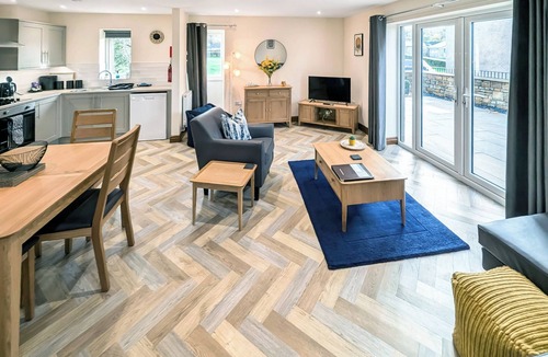 Bolton Le Sands Cottage | 2 bedroom accommodation in Bolton-Le-Sands, near Carnforth