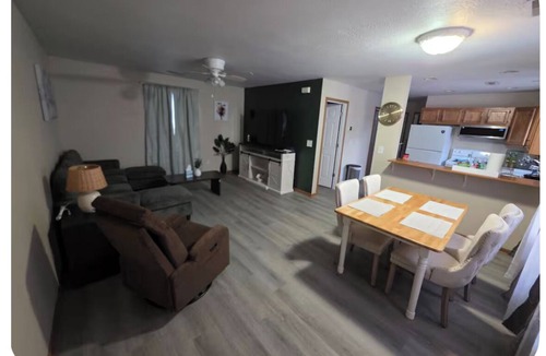 Terre Haute Apartment | 2-bedroom apartment in charming Terre Haute located in a central location