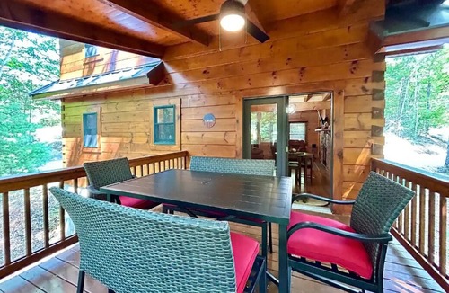 Monticello Cabin | 2-bedroom cabin in superb Monticello with WiFi, AC. Relax and unwind