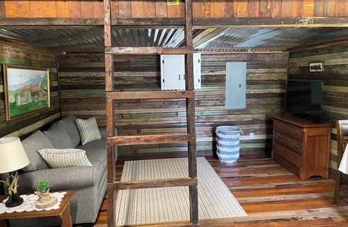 Clifton Cabin | 2-bedroom cabin with AC, WiFi in charming Spartanburg SC on the Pacolet River.