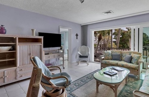 Saint Armands Key Condo | 2 Bedroom Condo 319824 by Houzlet