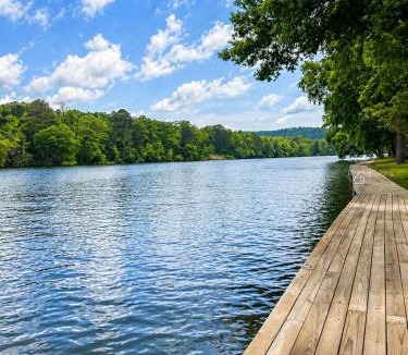 Mid America Apartment | 2 Bedroom Condo ON Lake Hamilton!
