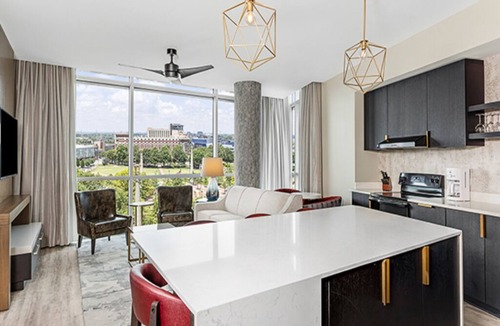 Fairlie-Poplar Historic District Condo | 2 Bedroom Deluxe Condo w/Kitchen at Centennial Park, Margaritaville, Atlanta!