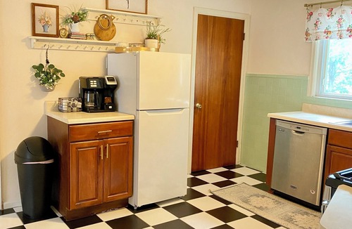 Airport Township House | 2 Bedroom Home Near St. Louis Airport