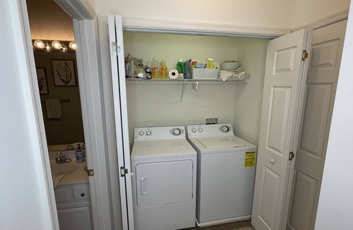 Huddleston Resort | 2 bedroom resort condo, upper condo w/ Amenities Mariners Landing