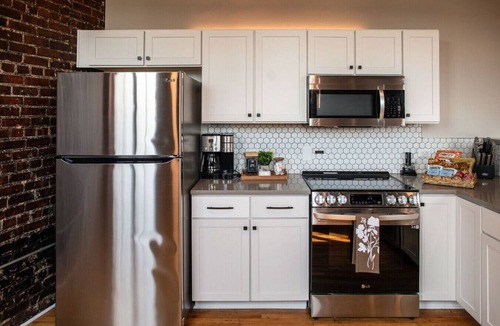 Jonesville Apartment | 2 Bedroom Suite Downtown Elkin Yadkin Valley