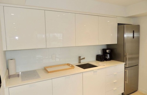 City Center Condo | 2 beds sleeps 4-1 block from Lincoln Rd w/parking