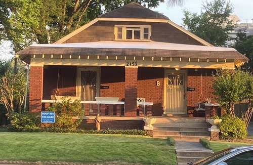 Midtown Apartment | 2-BR 2 BA apartment in quaint Midtown Memphis close to everything with cool AC