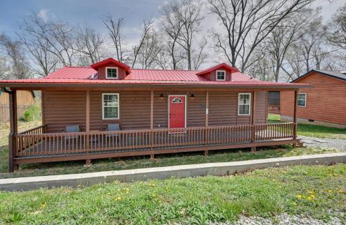 Somerset House | 2 Cabins Near Lake Cumberland Boat Ramps!