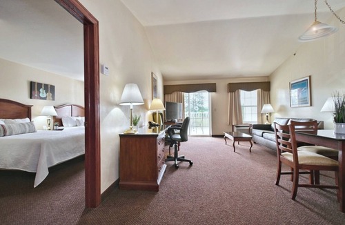 Pembine Hotel | 2 Charming Island Suites | Water Views, Dining & Nature Trails | Free Parking!