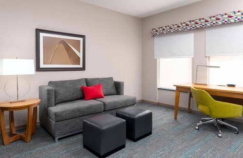 North Clayton Hotel | 2 Comfortable Rooms near St. Louis Gateway Arch and Missouri History Museum