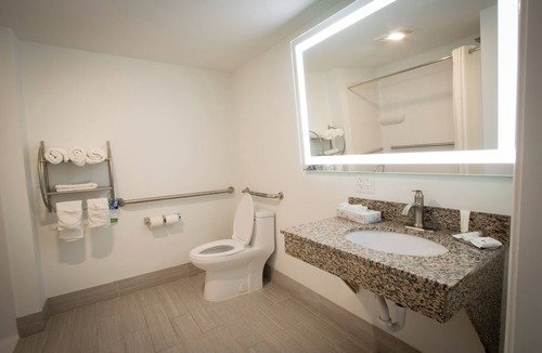 Henderson Hotel | 2 Double Beds Accessible Non Smoking at Envi Boutique Hotel