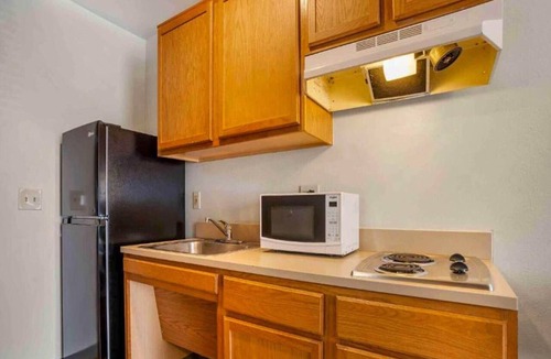 Bossier City Apartment | 2 Full Beds | Smoking, Kitchen