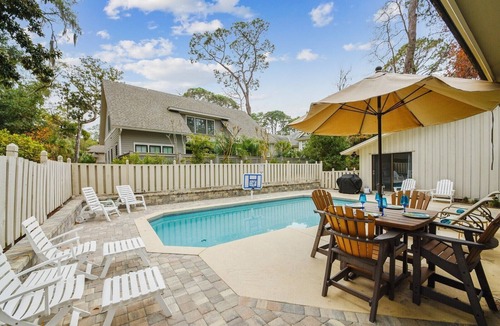 Oceanside House | 2 Green Heron ~ Fenced Private Pool & Short Walk to the Beach in Sea Pines!