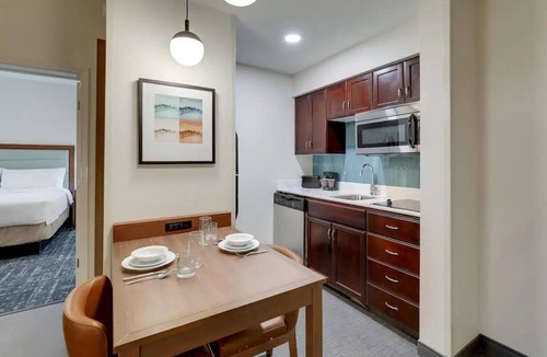 Mount Pleasant Hotel | 2 Homey Suites Perfect for Weekend Getaways – Near Mount Pleasant Attractions