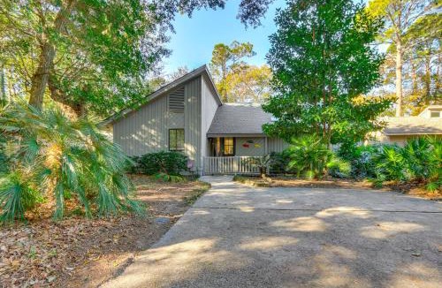 Sea Pines House | 2 Mi to Beach: Hilton Head Home w/Furnished Deck