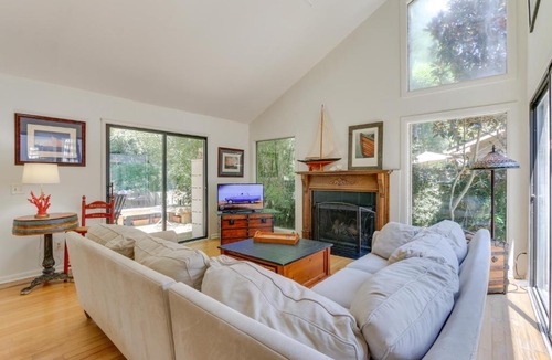 Sea Pines House | 2 Mi to Beach: Hilton Head Home w/Furnished Deck