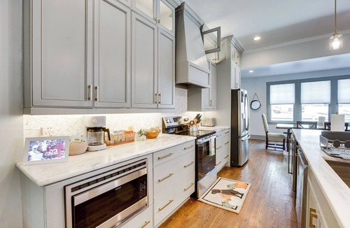 Birmingham Cottage | 2 Mi to Dtwn: Stylish Urban Retreat in Birmingham