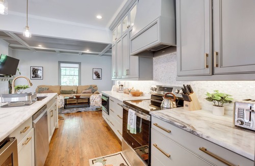 Birmingham Cottage | 2 Mi to Dtwn: Stylish Urban Retreat in Birmingham