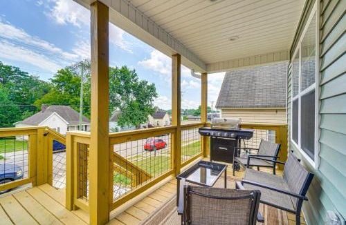 Knoxville House | 2 Mi to UT: Modern Retreat w/Covered Porch