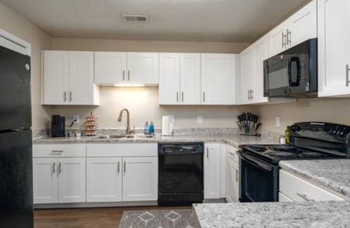 Hoover Apartment | 2 Miles to Hoover Met Finley Gym Dog Park