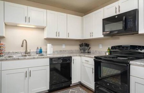 Hoover Apartment | 2 Miles to Hoover Met Finley Gym Dog Park