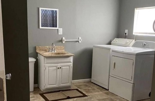 Darfork Apartment | 2 minute drive to ARH Hospital and UK n2 minute walk to Perry County Park