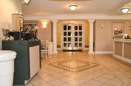 Texarkana Apartment | 2 Queen Bed|Smoking|Texarkana TX