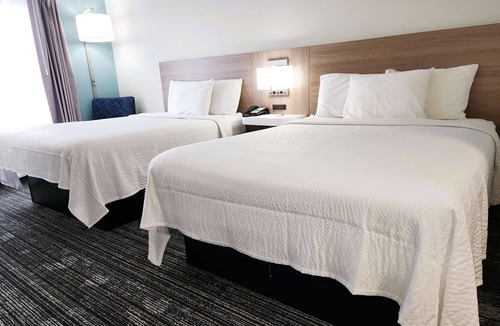 Foley Hotel | 2 Queen Beds Near Foley Railroad Museum - 1.6 miles | Free Parking & Breakfast
