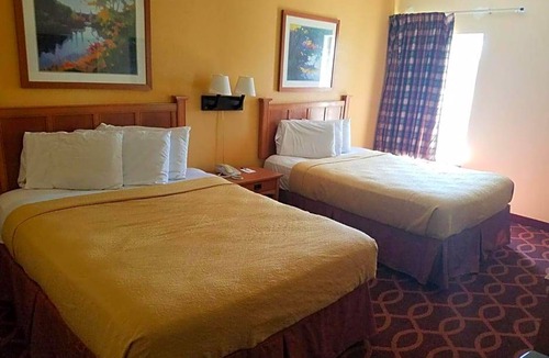 Evansville Hotel | 2-Star Hotel ∙ Americas Best Value Inn Evansville East