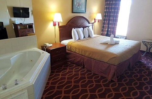 Evansville Hotel | 2-Star Hotel ∙ Americas Best Value Inn Evansville East
