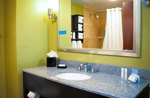 Frankfort Hotel | 2-Star Hotel ∙ Hampton Inn Frankfort