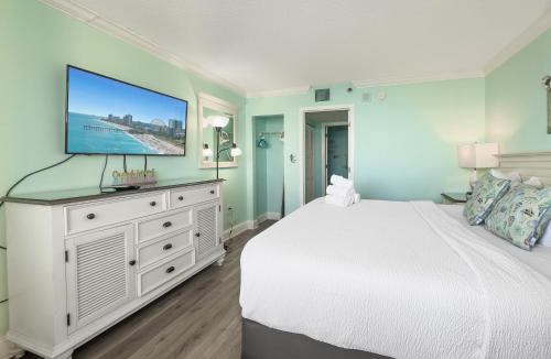Downtown Myrtle Beach House | 2 Story Direct Oceanfront Penthouse- Sandy Beach Resort 1116- Sleeps 6!