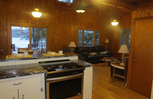 Crivitz House | 2025 DRAFT 70 MILES TO LAMBEAU FIELD CRIVITZ FOOTBALL PACKERS CABIN ON LAKE
