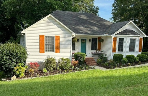 Bath House | 2027 Masters Rental-7 miles from National
