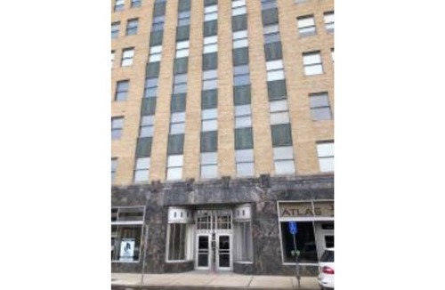 Charleston Apartment | 208 New downtown living Studio Queen fast Wi-Fi