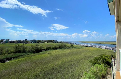 Edisto Island Villa | 210 Bay Creek Villa