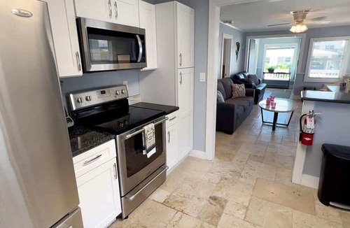 Fort Myers Beach House | 213 Ohio Cozy Cottage Just Short Walk to Beach
