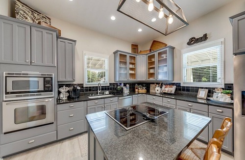Cleveland House | 23-acre farmhouse retreat with firepit, games, and 3 bedrooms