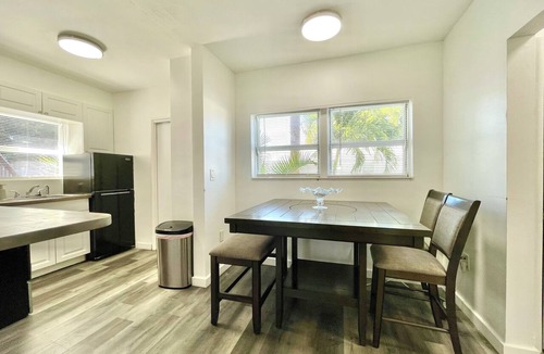Lauderdale Beach Apartment | 2301/U1-Comfy-Beachfront-Central-1-bedroom-apartment-with-AC-in-Fort-Lauderdale