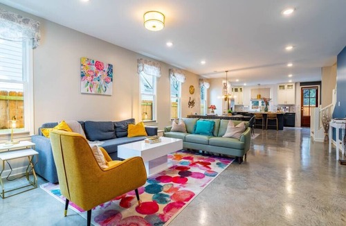 Joffre House | 25% Off ~ NEW Lux Home - Hot Tub-Game Room-