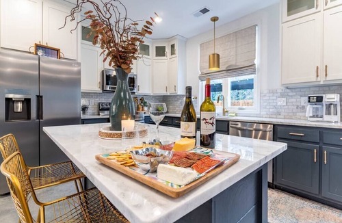 Joffre House | 25% Off ~ NEW Lux Home - Hot Tub-Game Room-
