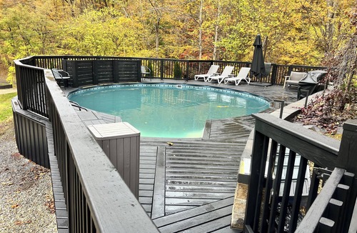 Laurelville Cabin | 25' Round Heated, in-ground pool, May 1st to October 31st. PICKLEBALL YR ROUND.