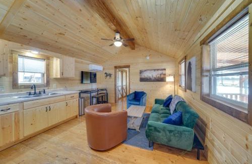La Grange House | 28 Mi to Downtown Louisville: Serene Farm Getaway