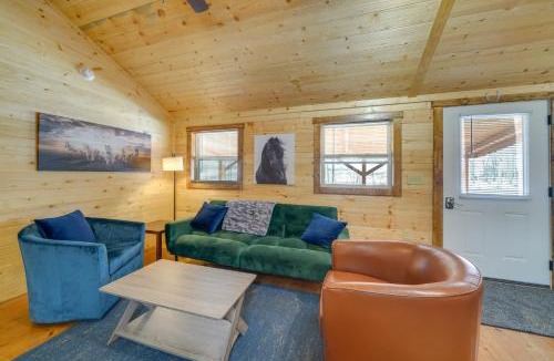 La Grange House | 28 Mi to Downtown Louisville: Serene Farm Getaway