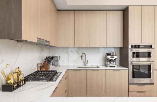 Midtown Apartment | 28th Floor Corner - La vita è bella Penthouse by ALR