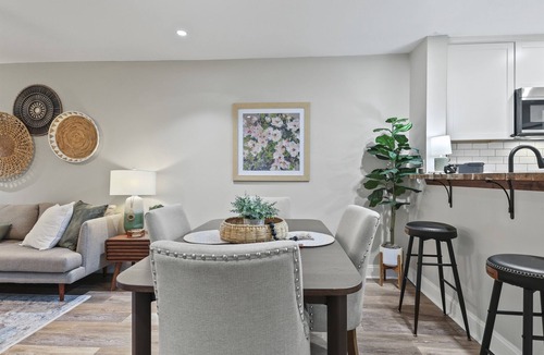 Montgomery Condo | 2bd/2ba Condo * Renovated * Dogs Welcome * Condo in Savannah*30+ day stay *Pool