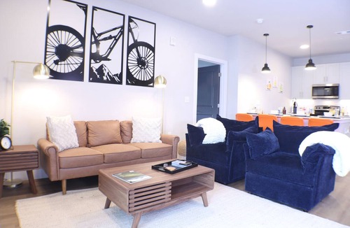 Rogers Apartment | 2BR/2BA Apt. Near Lift, Walmart Campus & Amp, with In-Unit Bike Storage