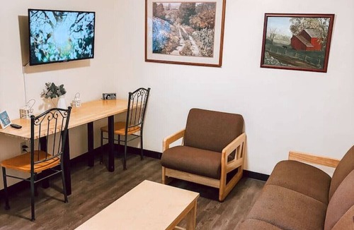 Downtown Pittsburgh Apartment | 2BR 2BA Downtown Apt | Spacious + Walkable
