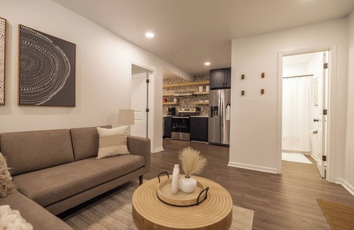 Hendersonville House | 2BR 2BA Guest Suite with Sundeck and Firepit. Minutes to Downtown
